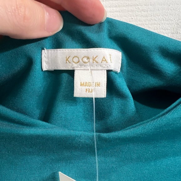 BNWT Kookai Emily Dress with cutout in Fanfare Green - Picture 4 of 6